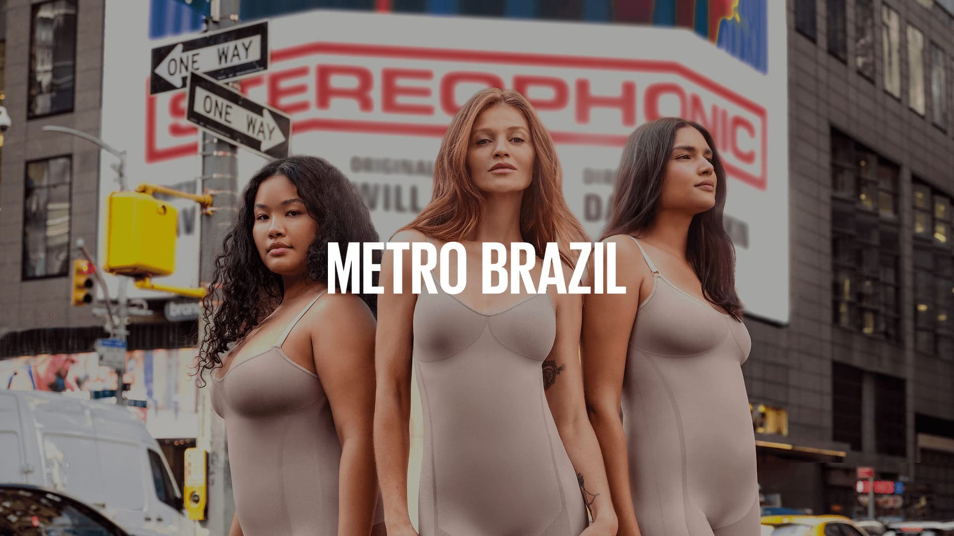 Camerino virtuale per intimo modellante caso METRO BRAZIL